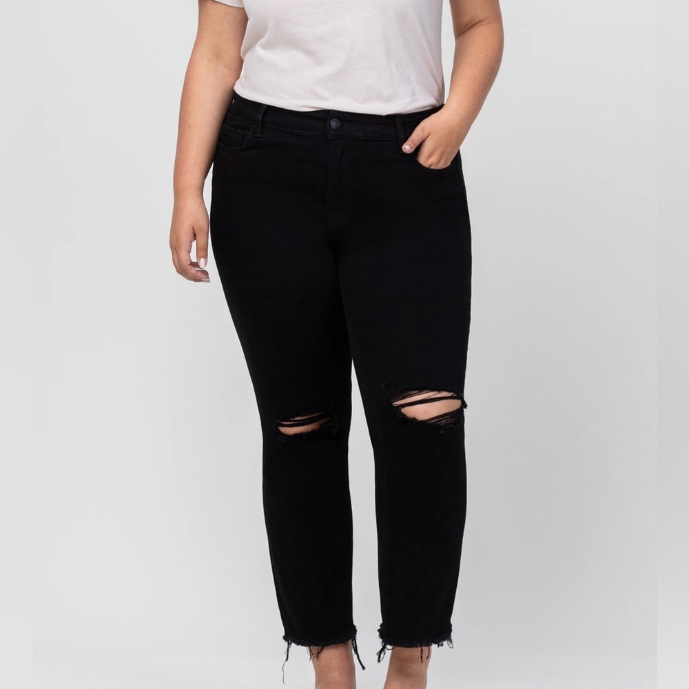 Vervet Women's Black Distressed Jeans Size 31